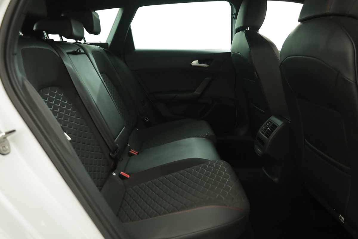seat-leon-st-2025-hibrido-a-gasolina-1498cc