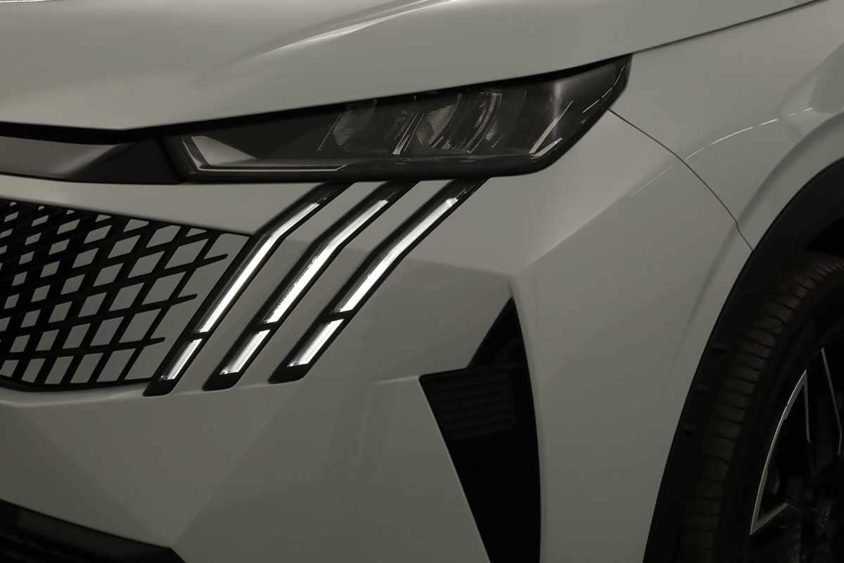 peugeot-5008-2025-gasolina-1199cc