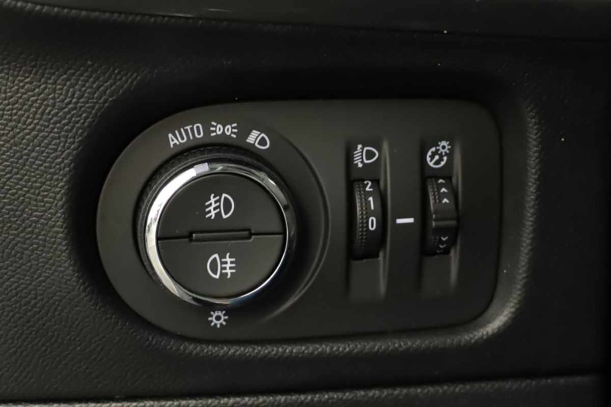 opel-mokka-2023-gasolina-1199cc