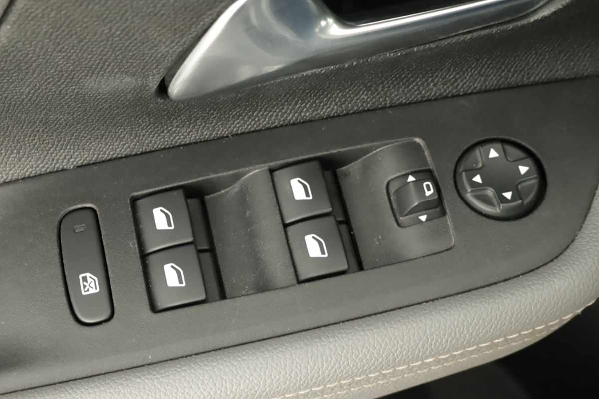 opel-mokka-2023-gasolina-1199cc