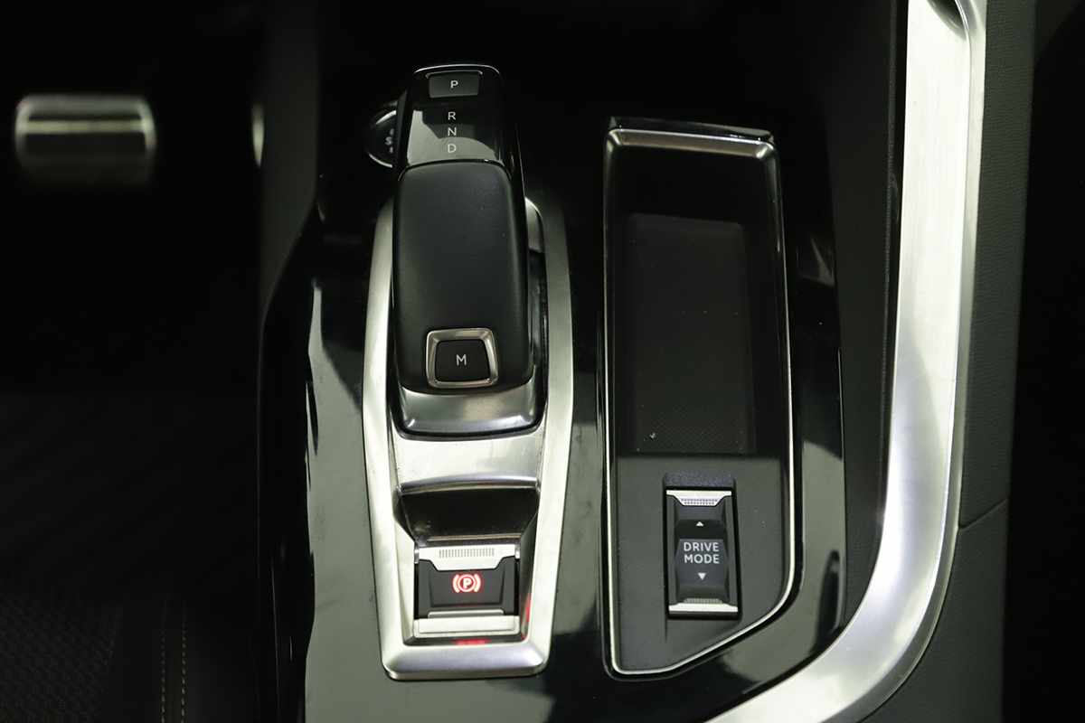 peugeot-3008-2023-gasolina-1199cc