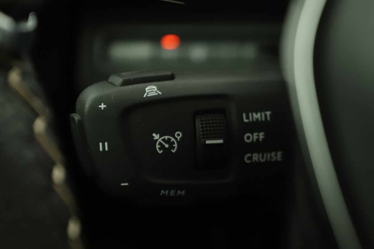 peugeot-3008-2023-gasolina-1199cc