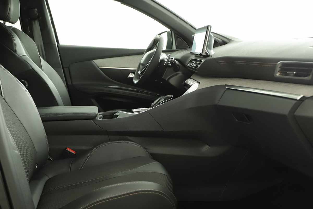 peugeot-3008-2023-gasolina-1199cc