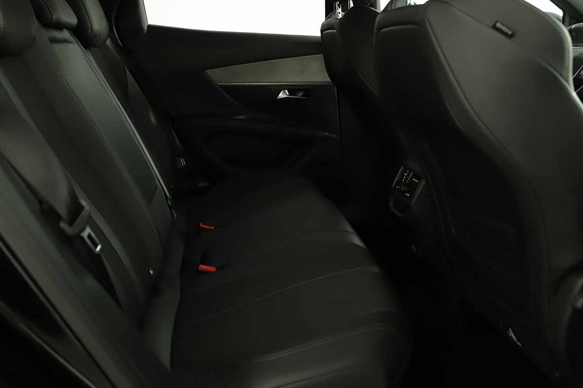 peugeot-3008-2023-gasolina-1199cc