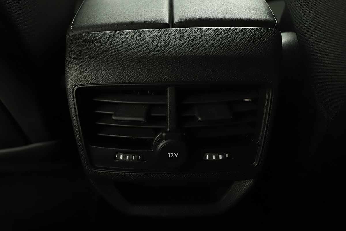 peugeot-3008-2023-gasolina-1199cc