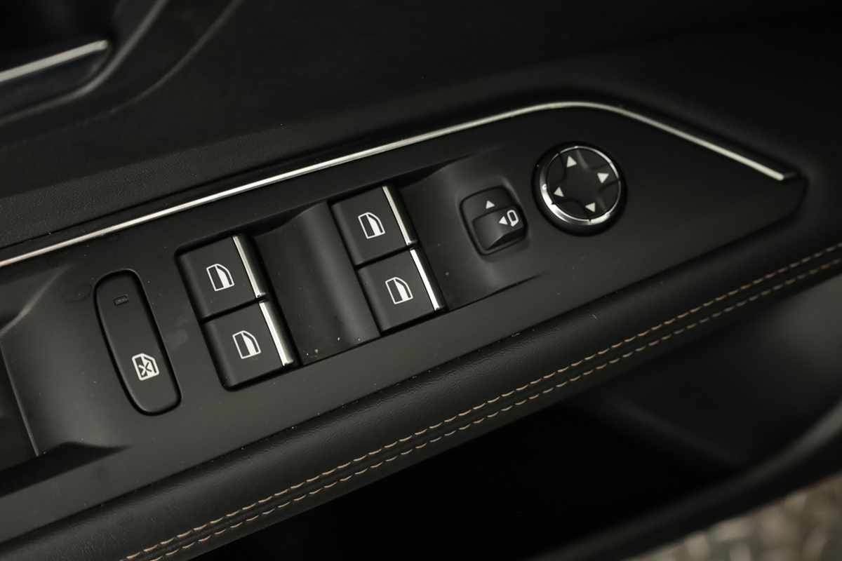 peugeot-3008-2024-gasolina-1199cc