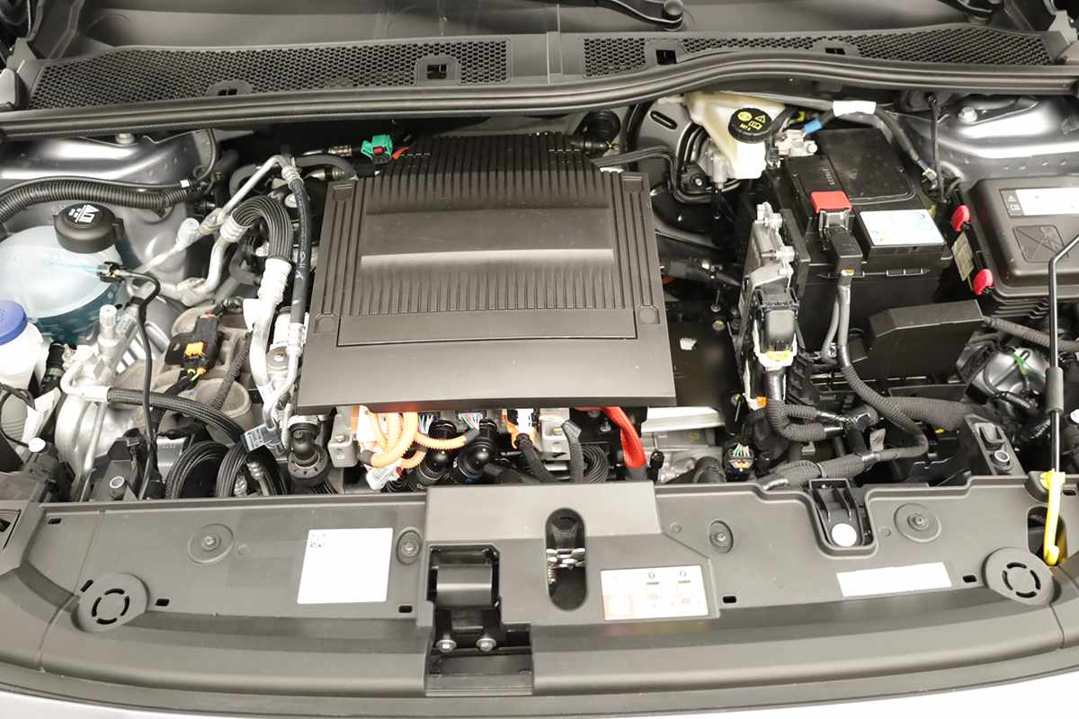 peugeot-e-208-2025-eletrico-0cc