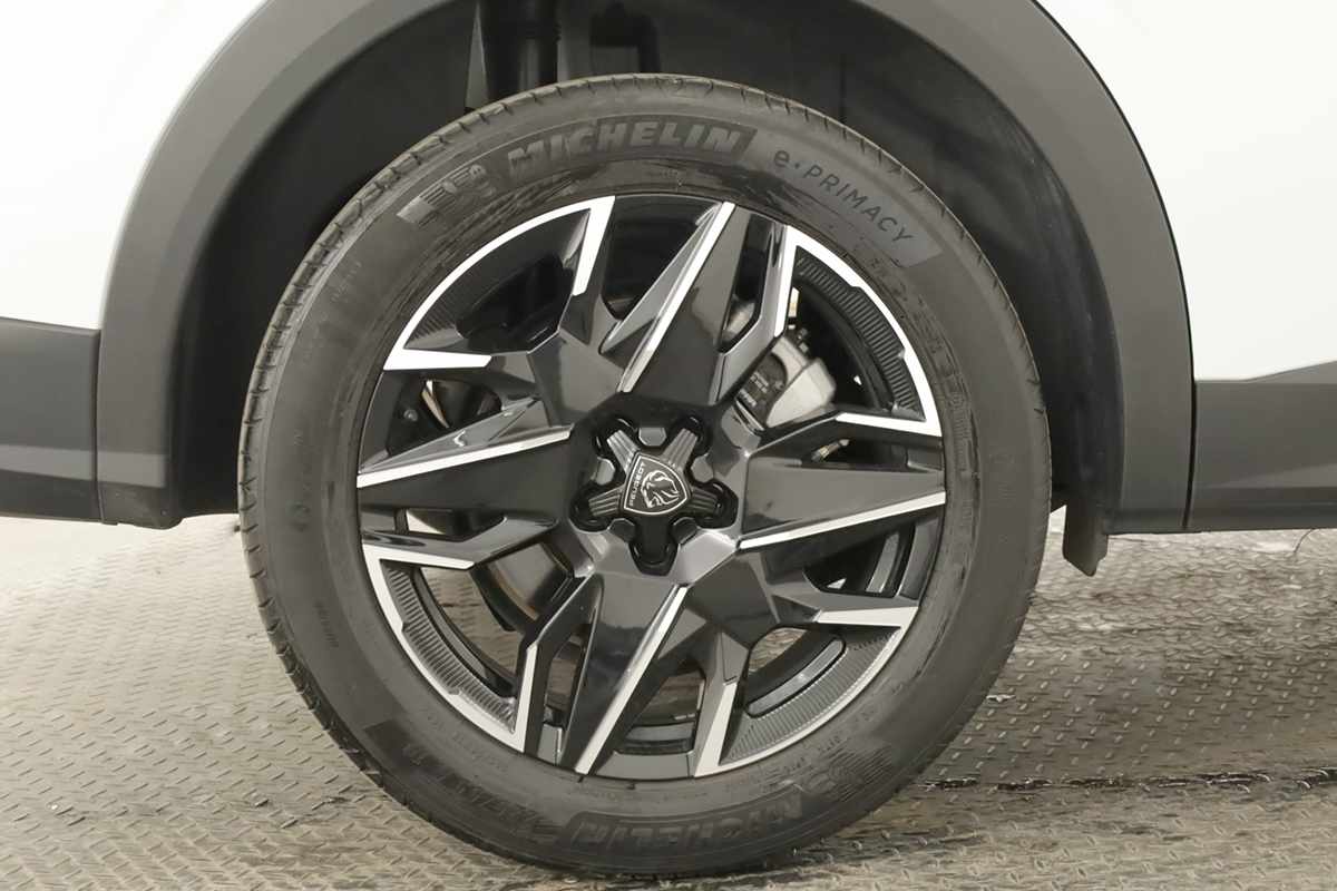 peugeot-5008-2025-gasolina-1199cc