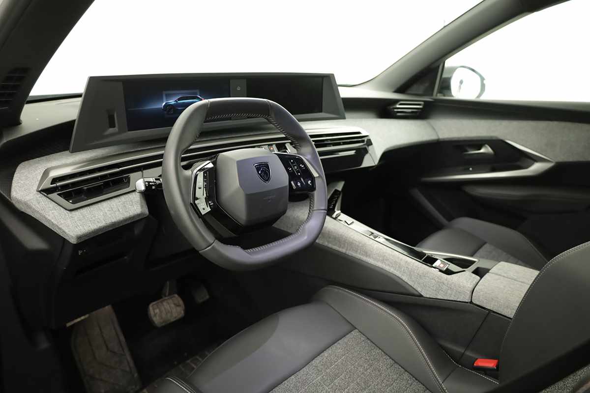 peugeot-5008-2025-gasolina-1199cc