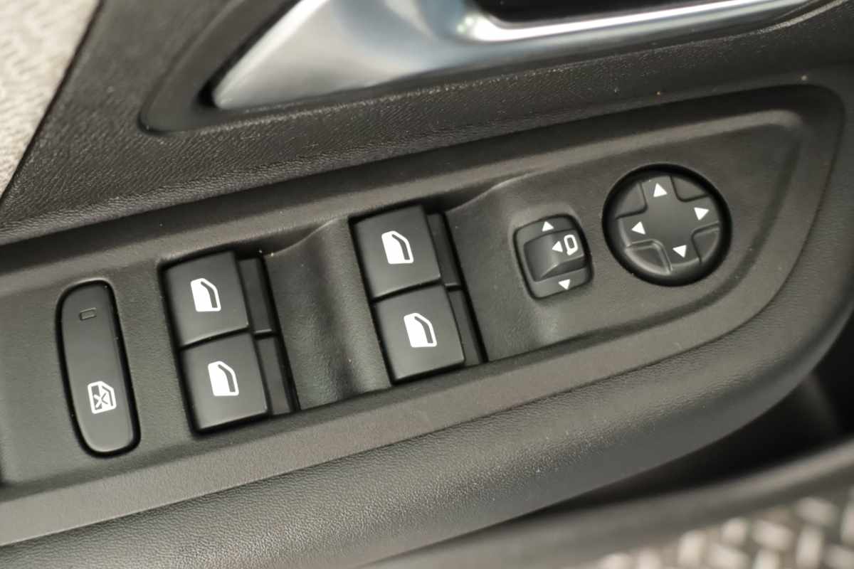 citroen-c4-2024-gasolina-1199cc