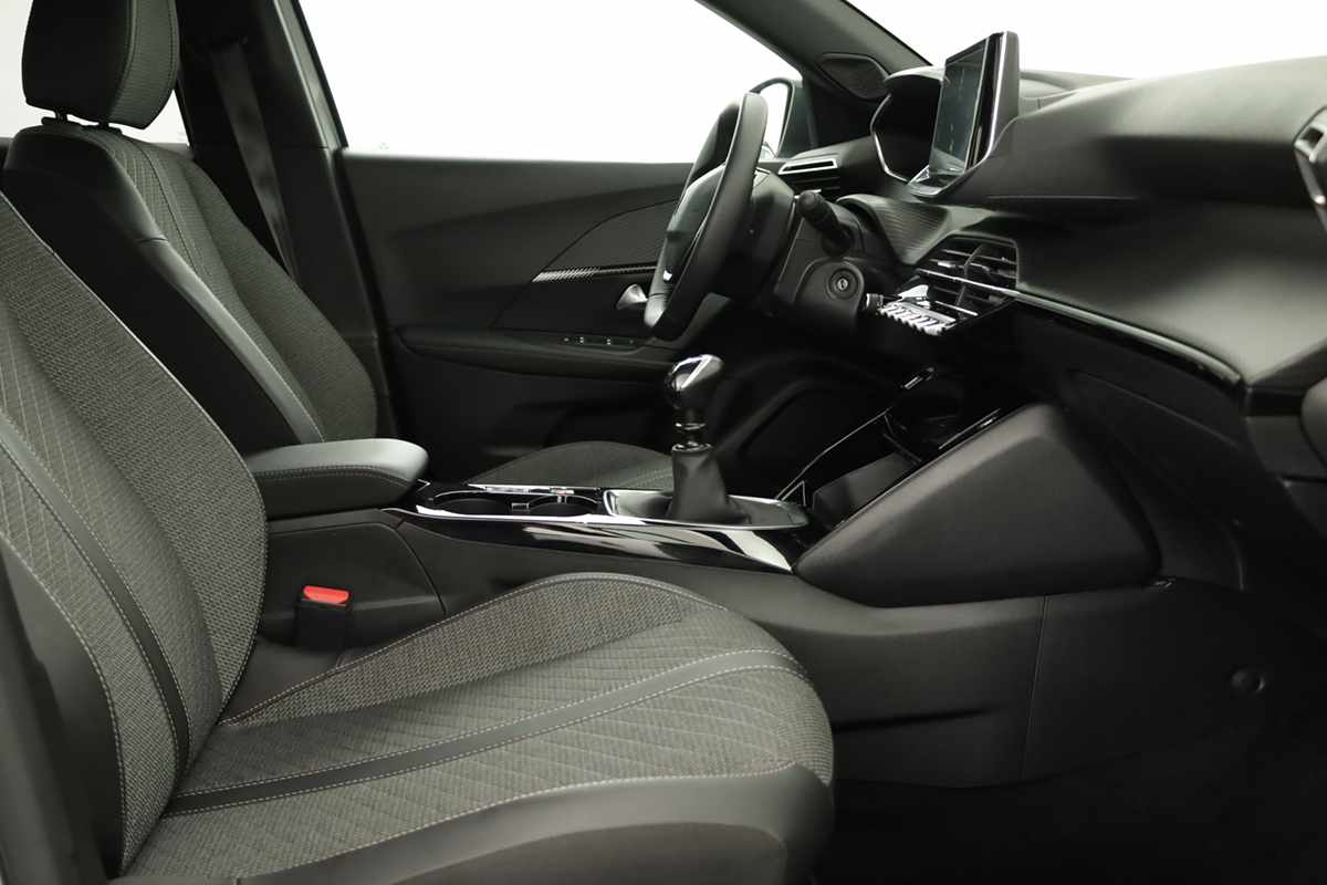 peugeot-2008-2025-gasolina-1199cc