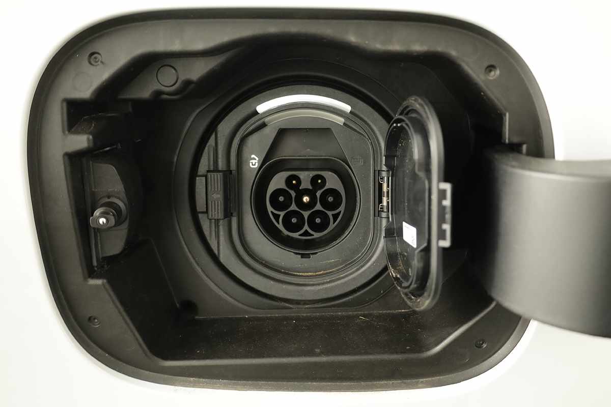 mercedes-benz-classe-b-2024-hibrido-a-gasolina-1332cc