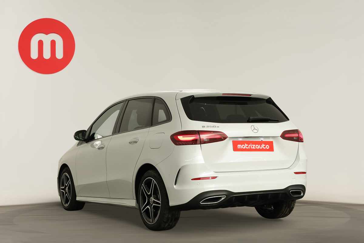 mercedes-benz-classe-b-2024-hibrido-a-gasolina-1332cc