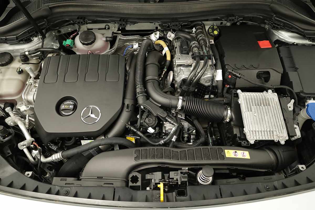 mercedes-benz-classe-b-2024-hibrido-a-gasolina-1332cc
