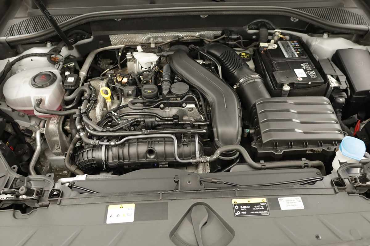 audi-q2-2023-gasolina-1498cc