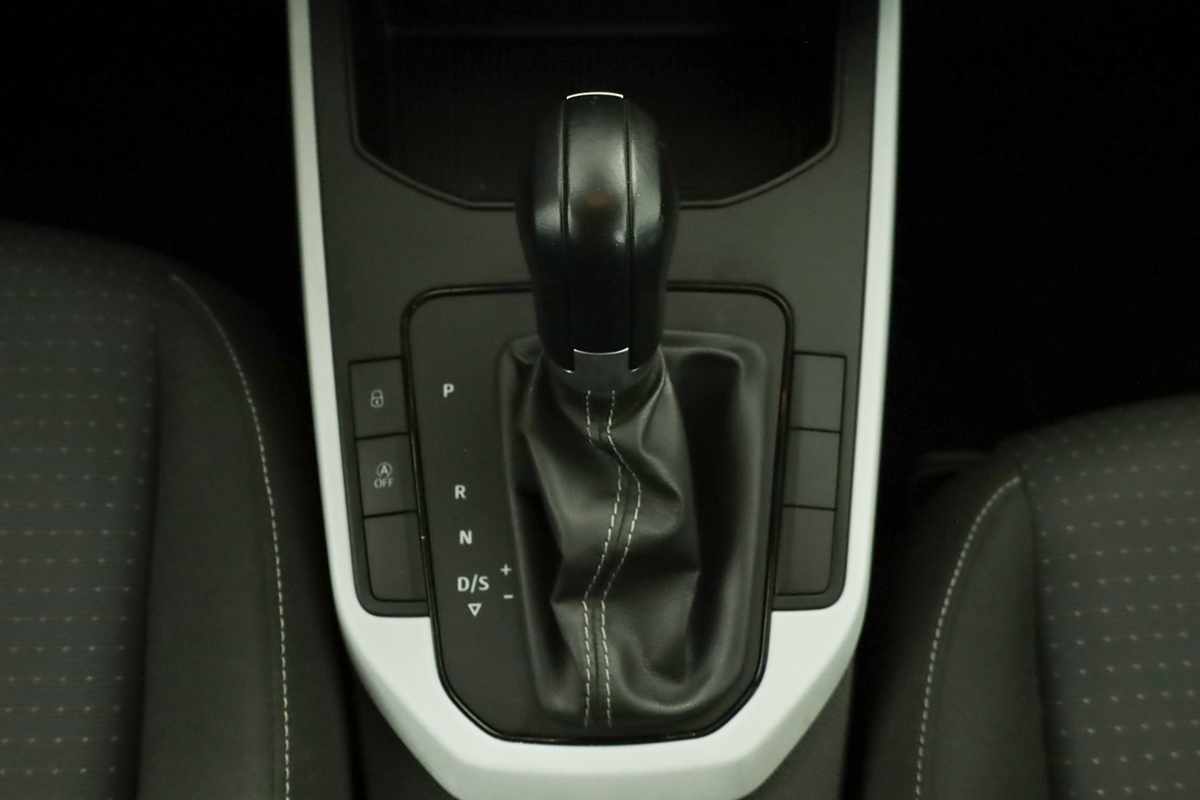 seat-arona-2023-gasolina-999cc
