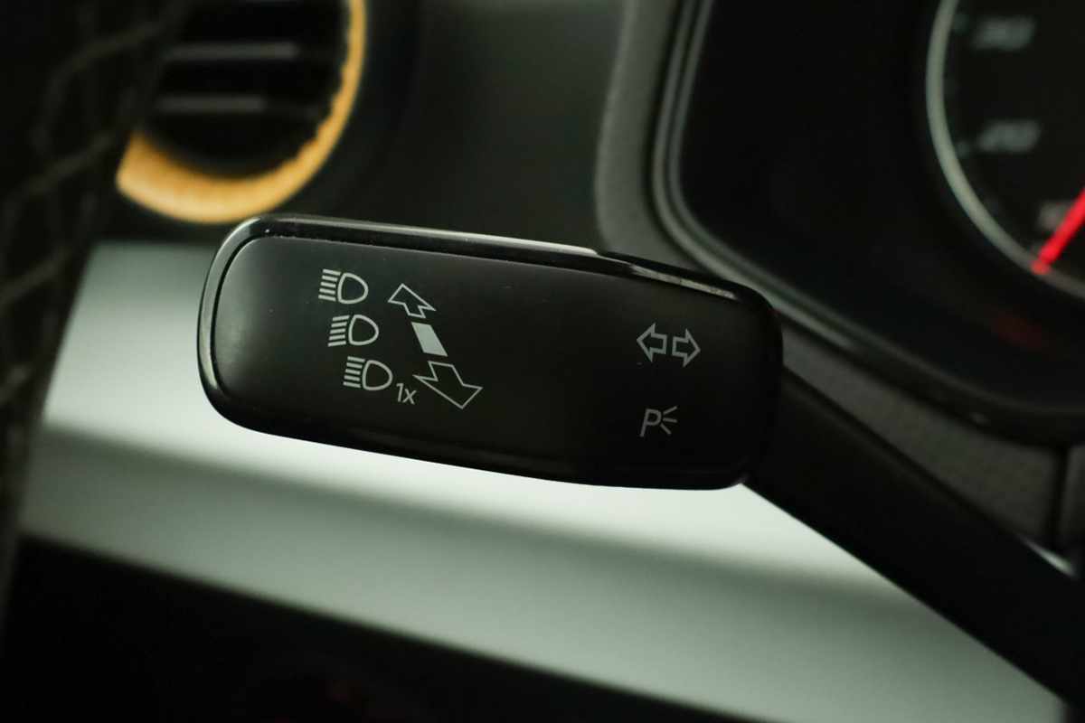 seat-arona-2023-gasolina-999cc
