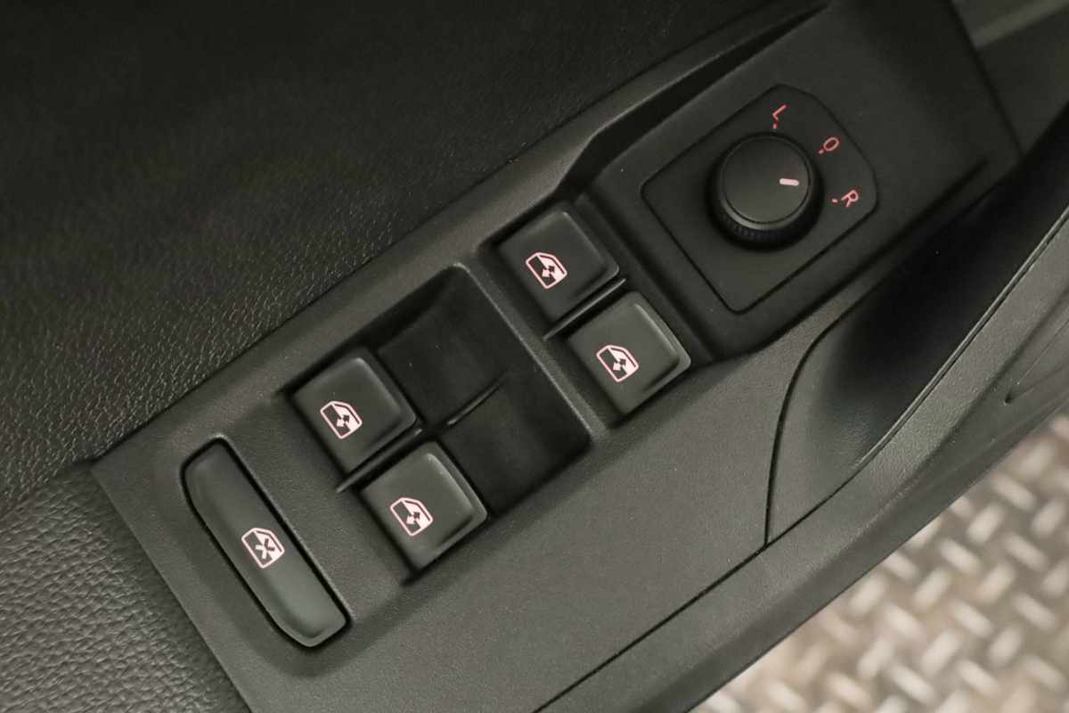 seat-arona-2023-gasolina-999cc