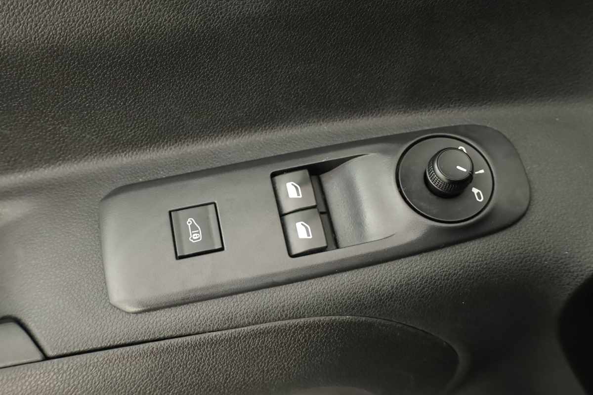 citroen-berlingo-2024-diesel-1499cc
