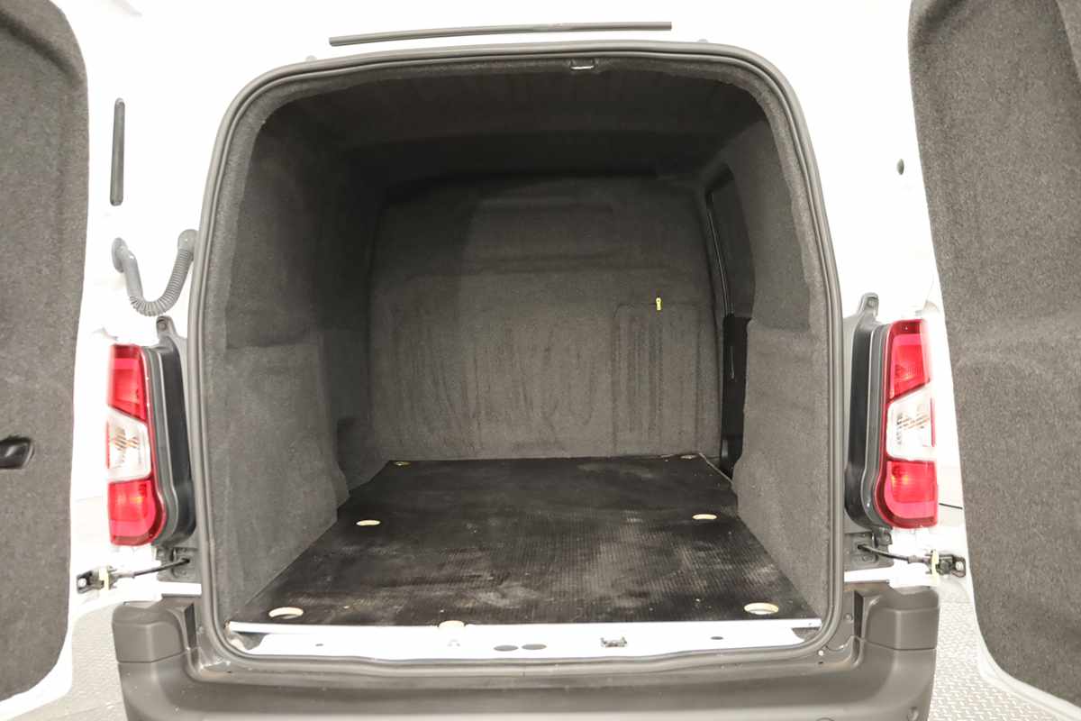 opel-combo-2024-diesel-1499cc