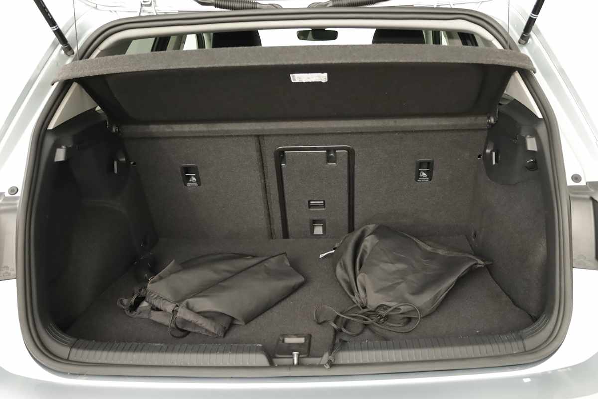 volkswagen-golf-2025-hibrido-a-gasolina-1498cc