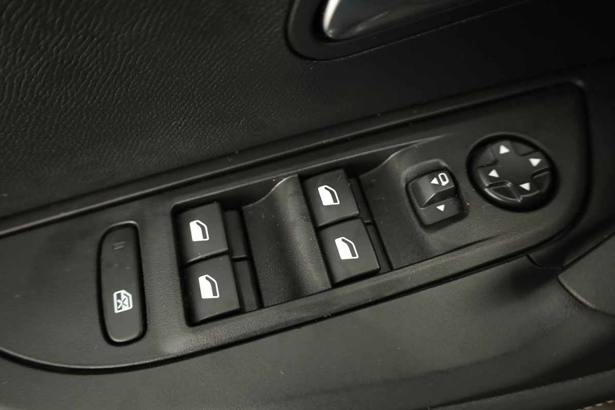 peugeot-2008-2025-gasolina-1199cc