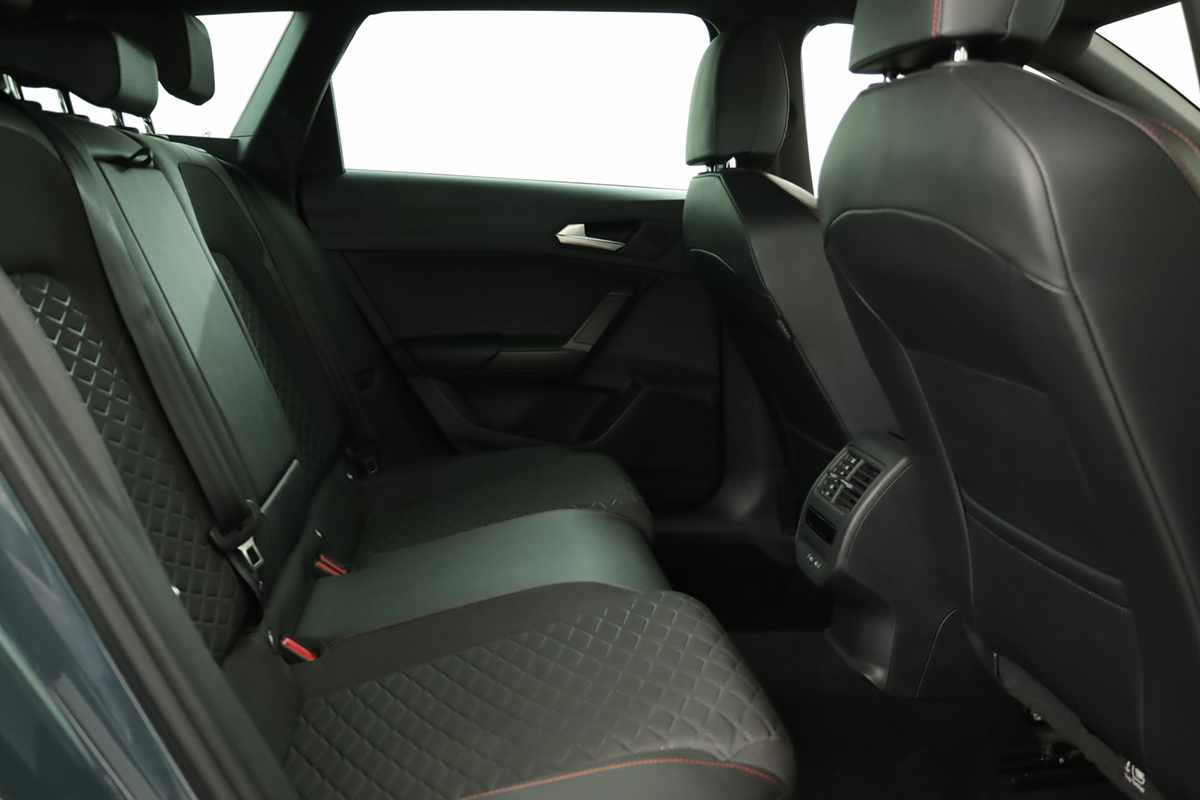 seat-leon-st-2025-hibrido-a-gasolina-1498cc