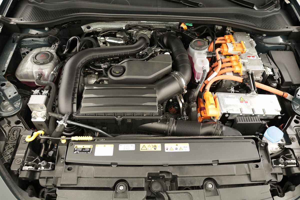 seat-leon-st-2025-hibrido-a-gasolina-1498cc