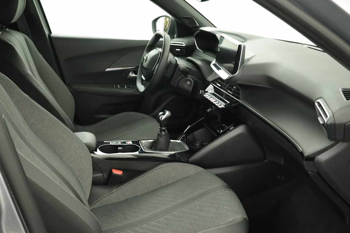 peugeot-2008-2024-gasolina-1199cc