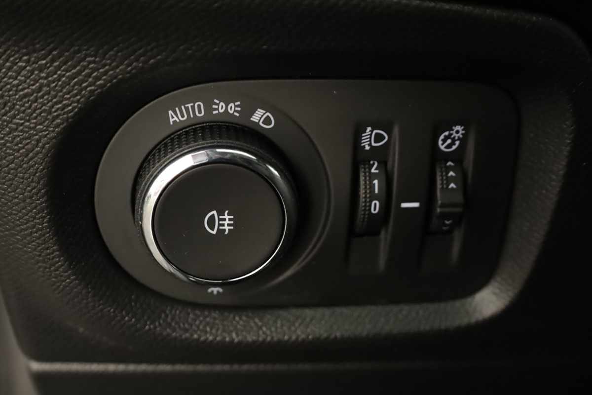 opel-corsa-2025-gasolina-1199cc
