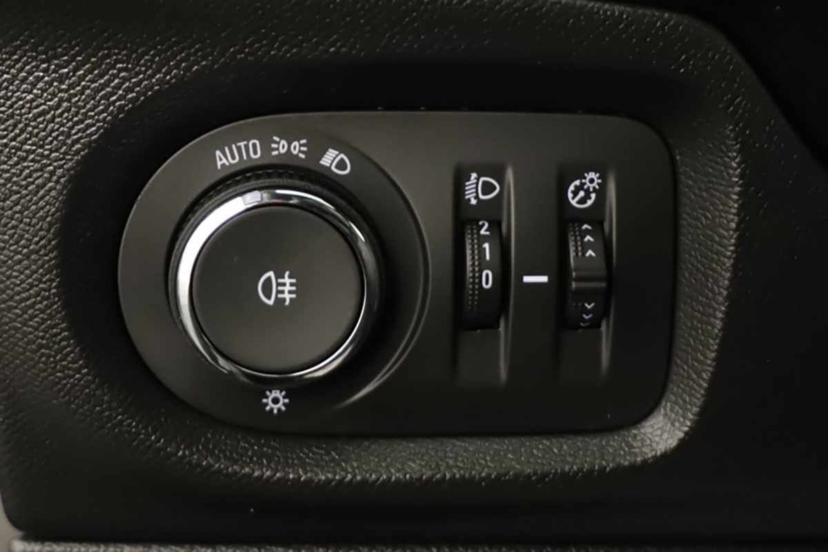 opel-corsa-2025-gasolina-1199cc