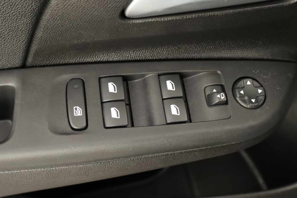 opel-corsa-2025-gasolina-1199cc