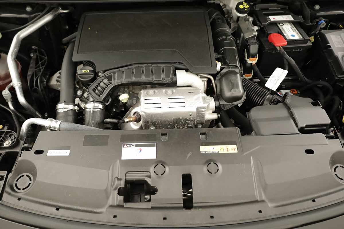 peugeot-308-2024-gasolina-1199cc