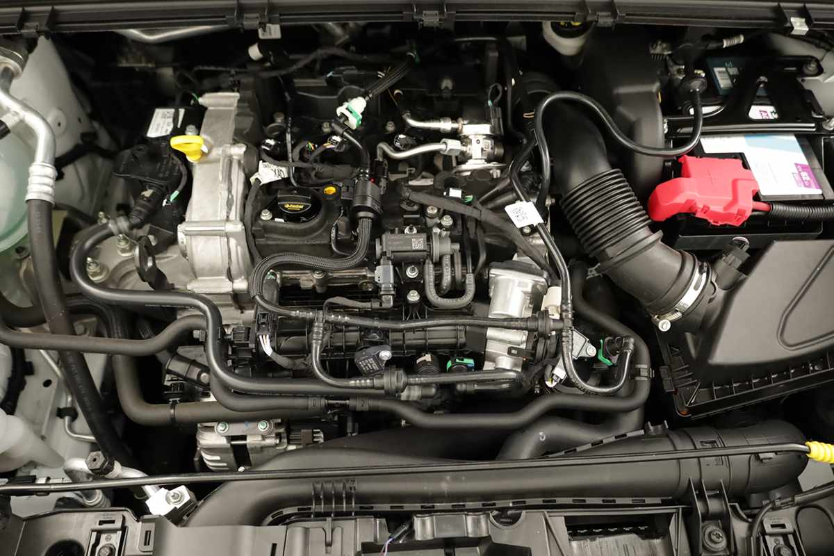 ford-puma-2025-gasolina-998cc