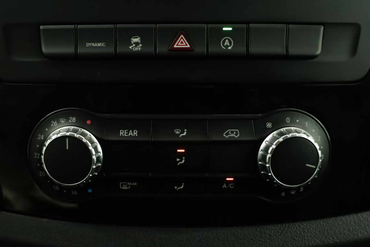 mercedes-benz-vito-tourer-2023-diesel-1950cc