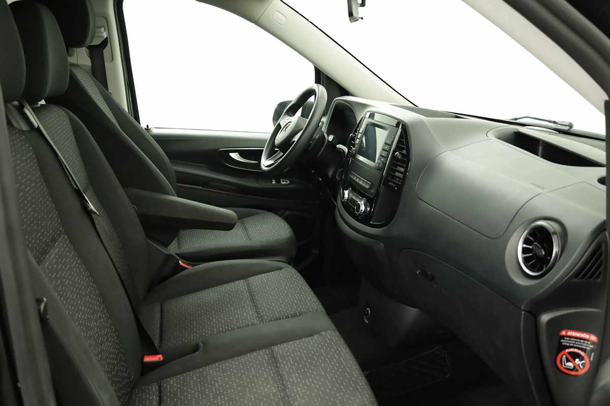 mercedes-benz-vito-tourer-2023-diesel-1950cc