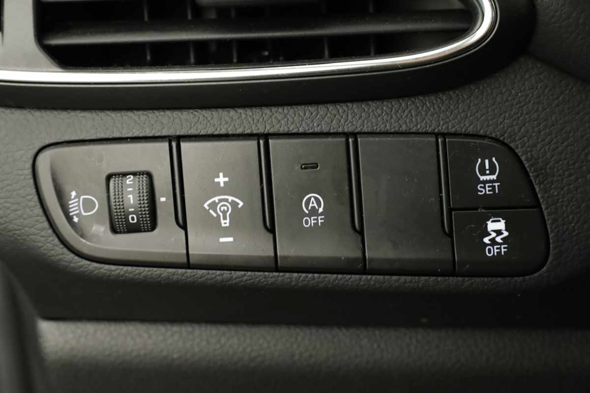 hyundai-i30-2025-gasolina-998cc