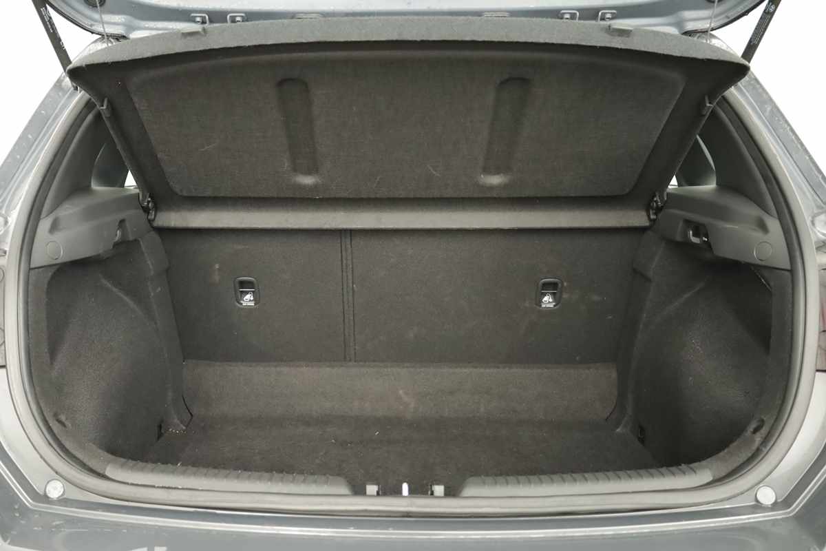 hyundai-i30-2025-gasolina-998cc