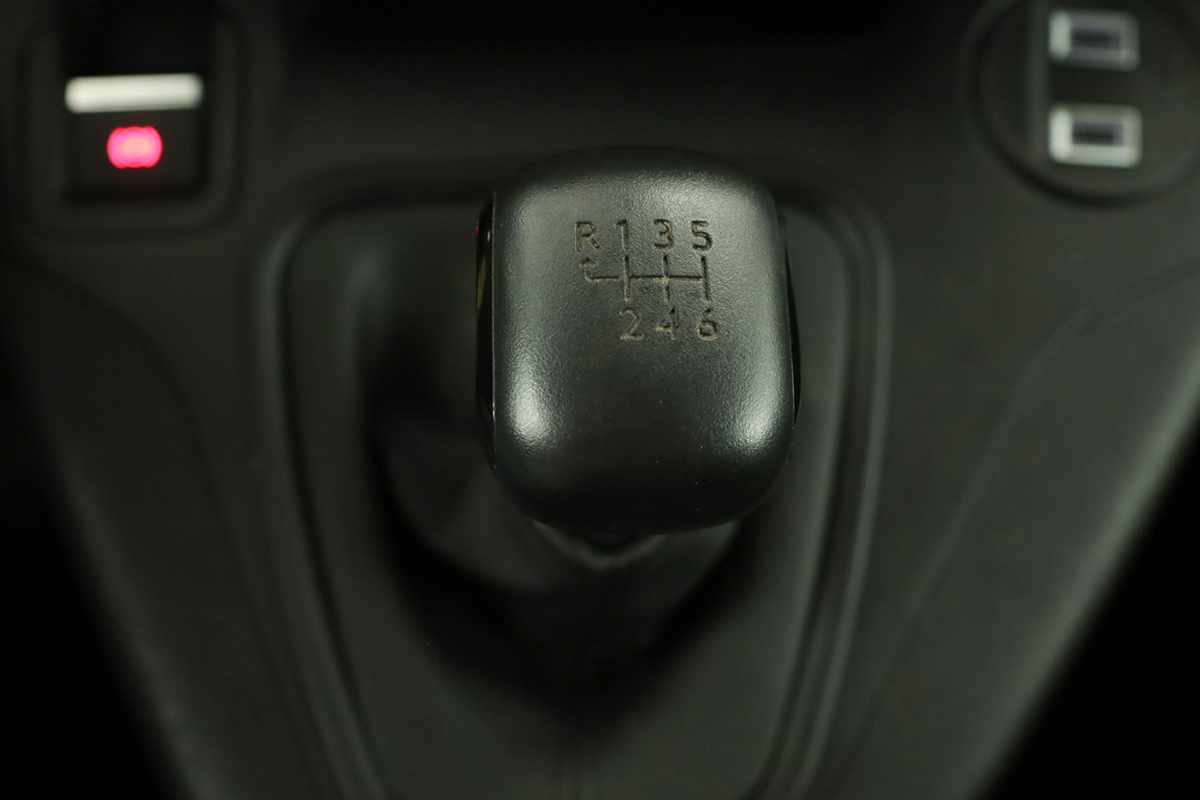 peugeot-partner-2024-diesel-1499cc