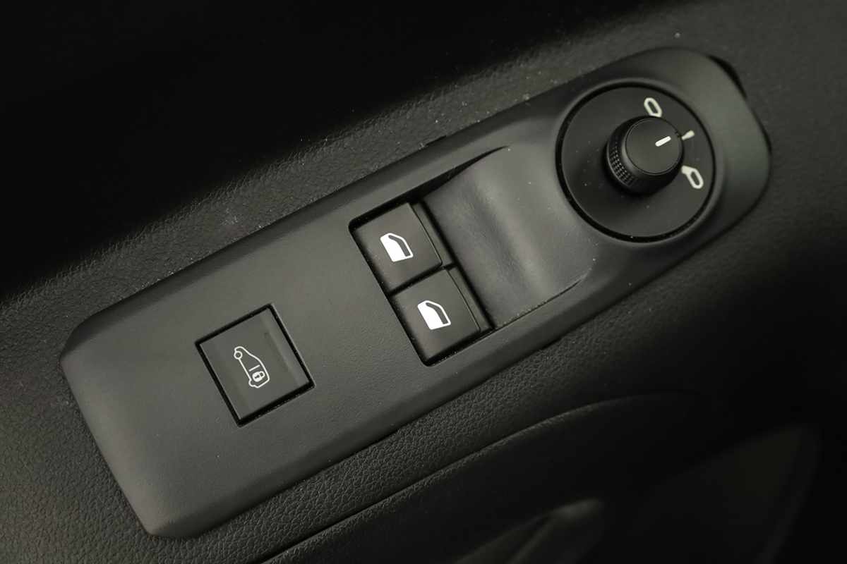 peugeot-partner-2024-diesel-1499cc