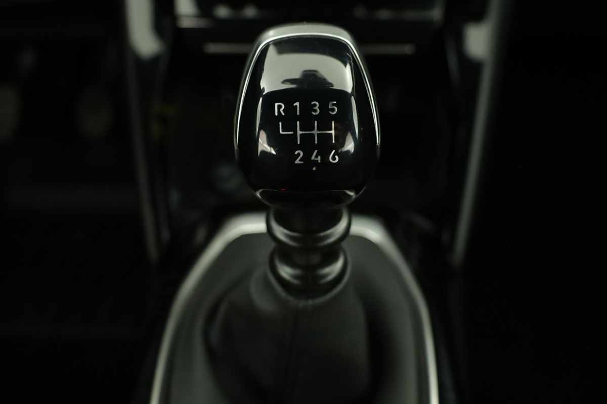 peugeot-2008-2024-gasolina-1199cc