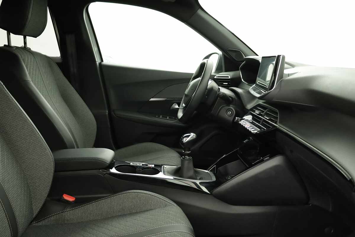 peugeot-2008-2024-gasolina-1199cc