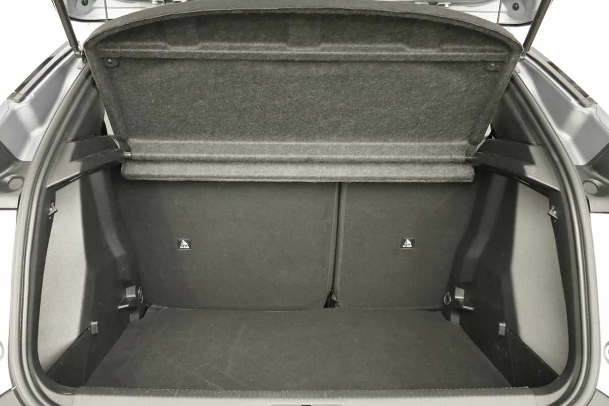 peugeot-2008-2024-gasolina-1199cc