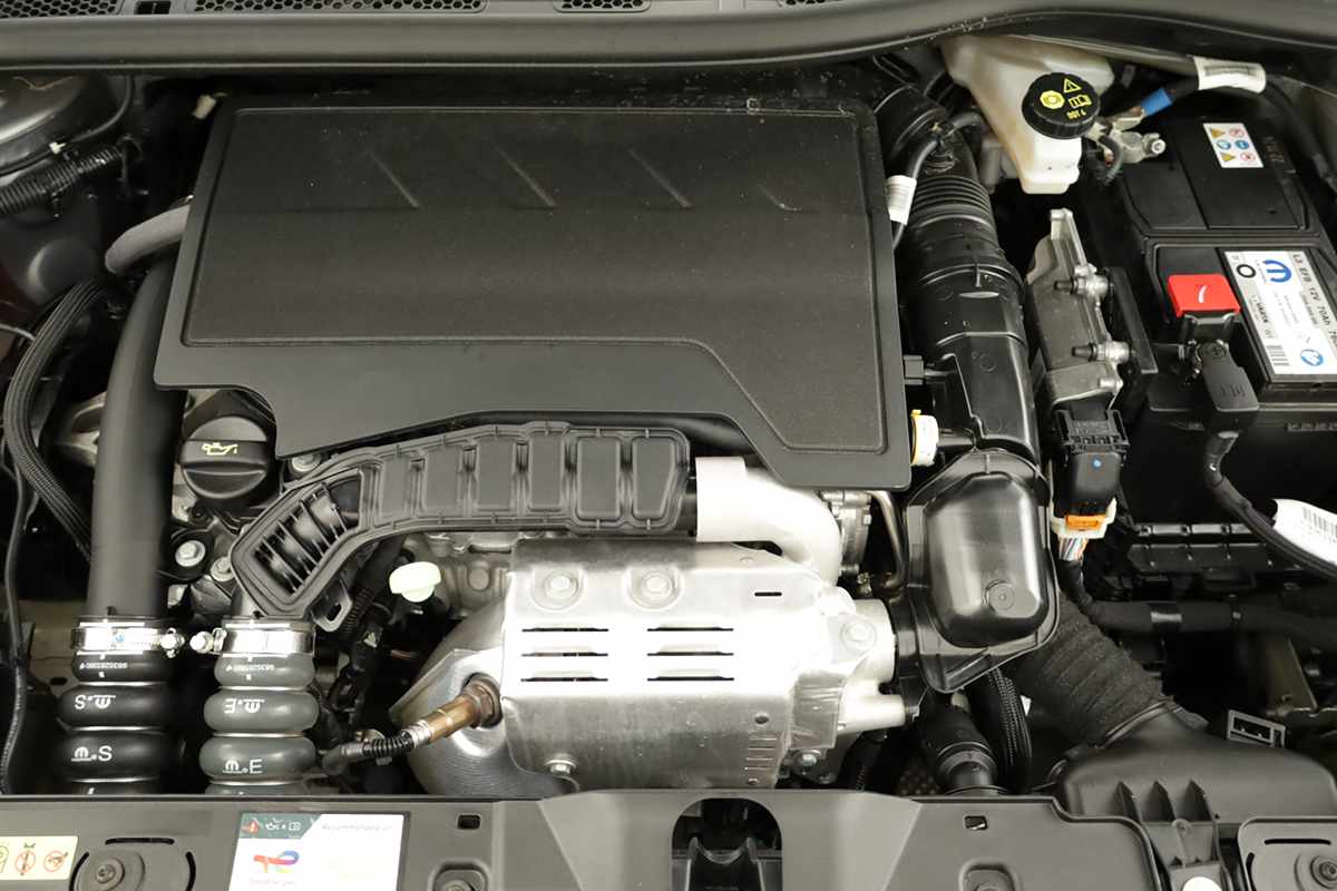 peugeot-2008-2024-gasolina-1199cc