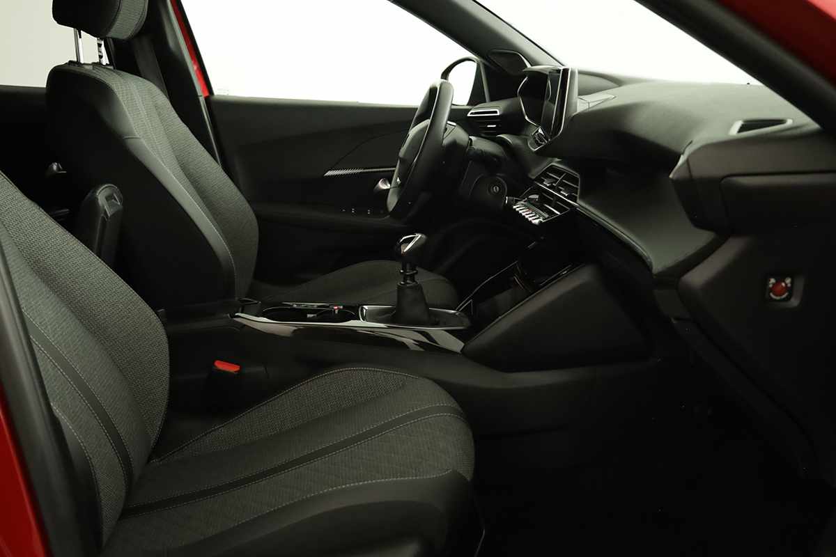 peugeot-2008-2024-gasolina-1199cc