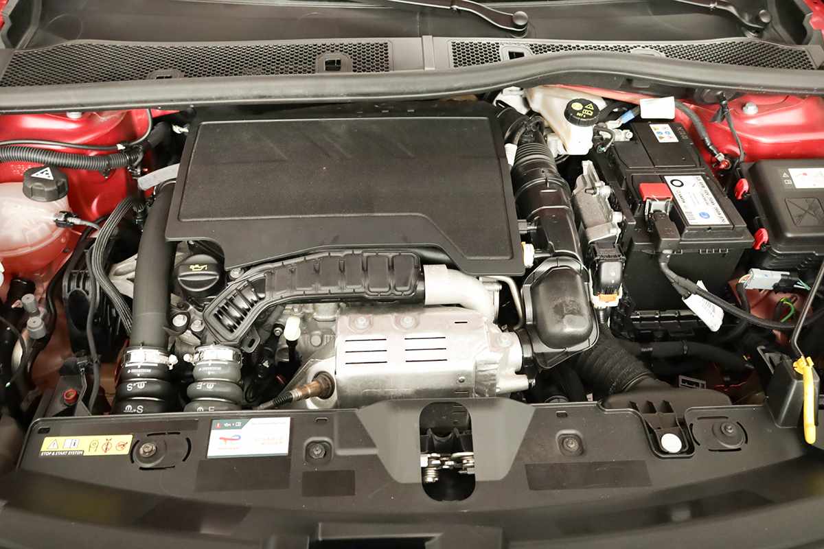 peugeot-2008-2024-gasolina-1199cc