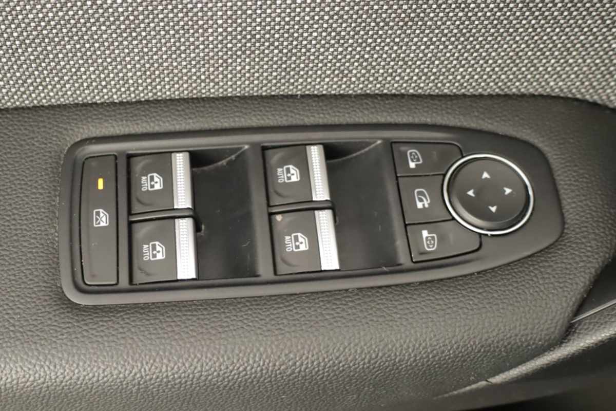 renault-captur-2024-gasolina-999cc