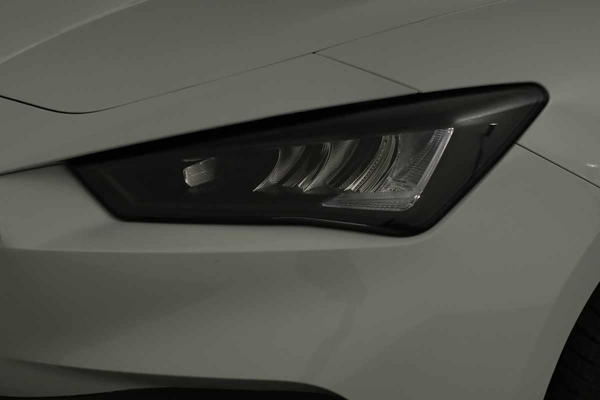 seat-leon-st-2024-gasolina-999cc