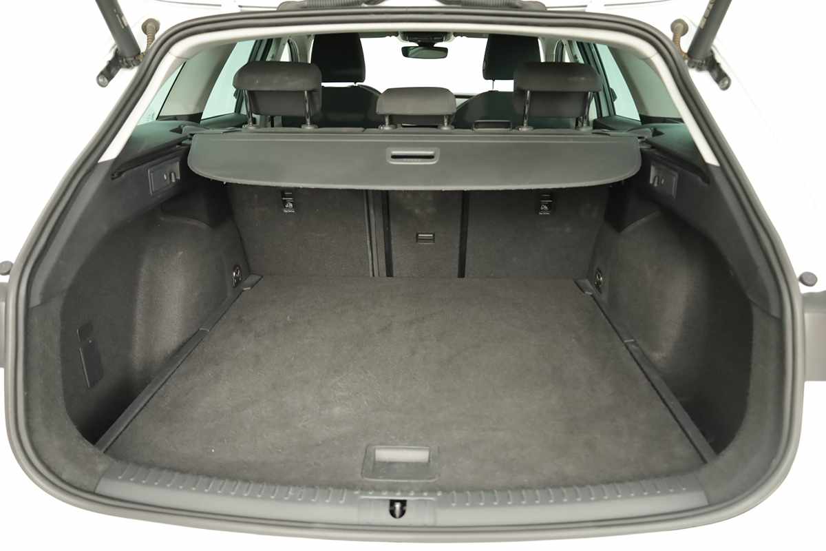 seat-leon-st-2024-gasolina-999cc