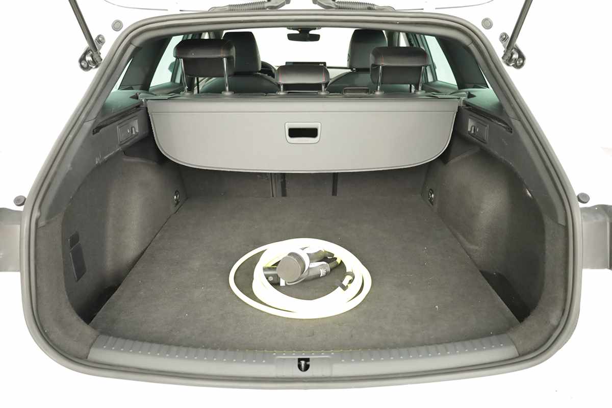 seat-leon-st-2025-hibrido-a-gasolina-1498cc